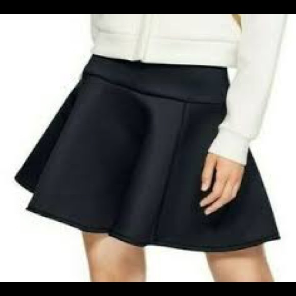 Under Armour scuba skirt - Picture 2 of 9
